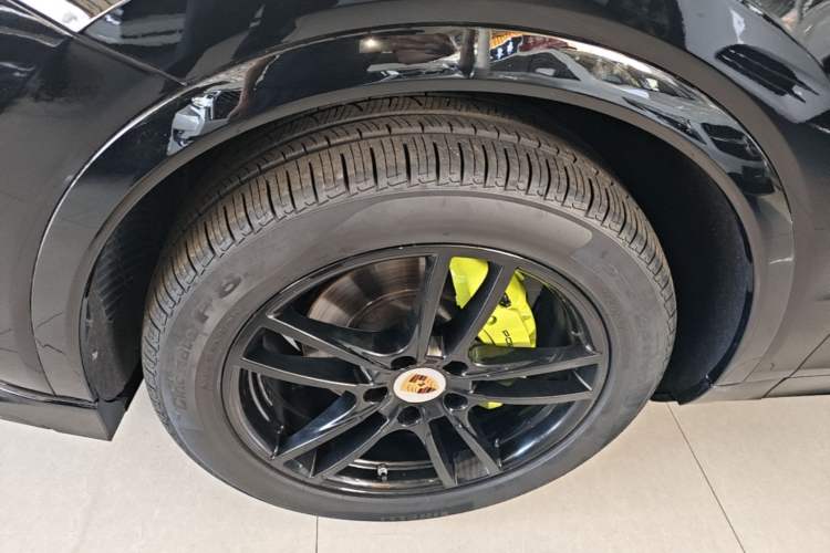 Used Porsche Cayenne 2018 Cayenne 3.0T Exterior 4