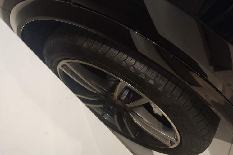 Used Porsche Cayenne 2018 Cayenne Turbo 4.0T Exterior 5