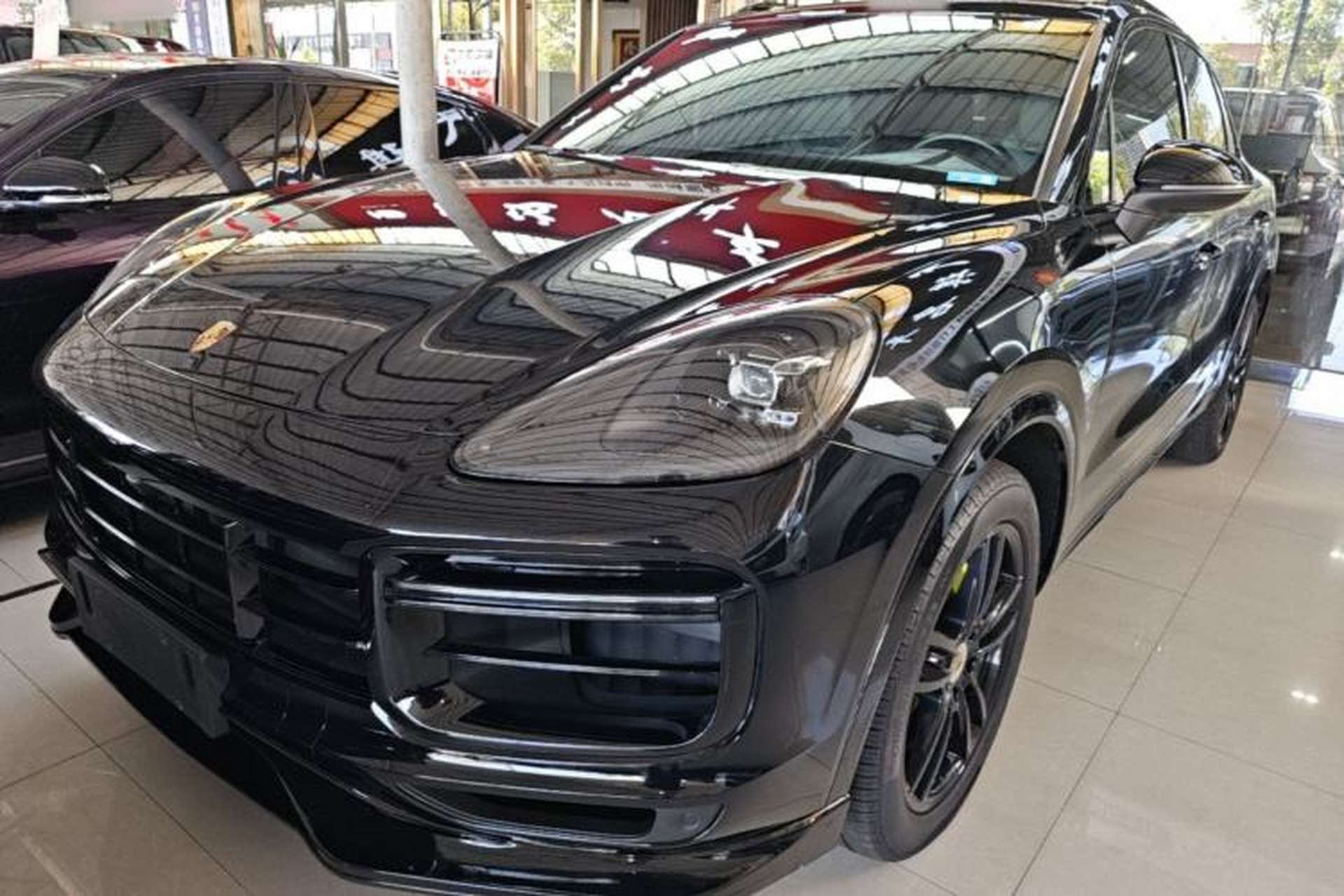 Used Porsche Cayenne 2018 Cayenne 3.0T Front Left 45 Deg