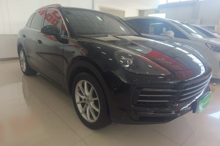 Used Porsche Cayenne 2018 Cayenne 3.0T Front Right 45 Deg