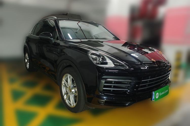 Used Porsche Cayenne 2018 Cayenne S 2.9T Front Right 45 Deg