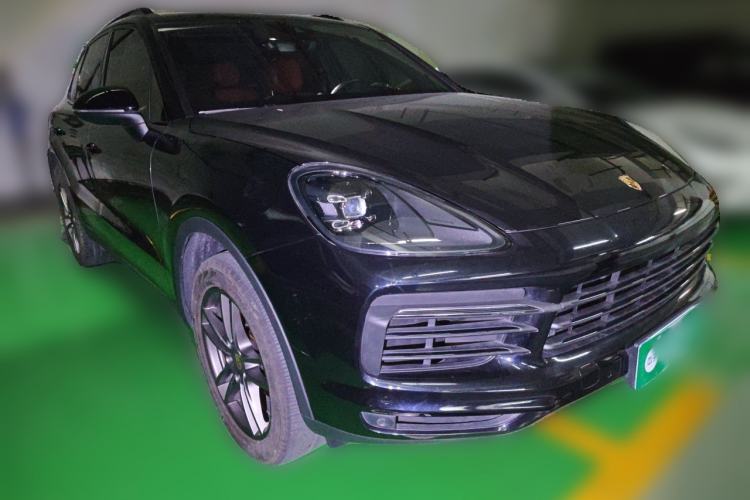Used Porsche Cayenne 2018 Cayenne 3.0T Front Right 45 Deg