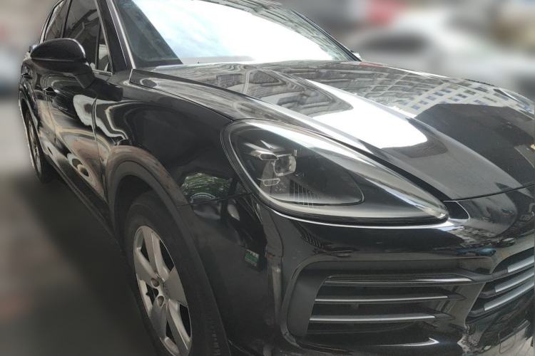 Used Porsche Cayenne 2018 Cayenne 3.0T Front Right 45 Deg