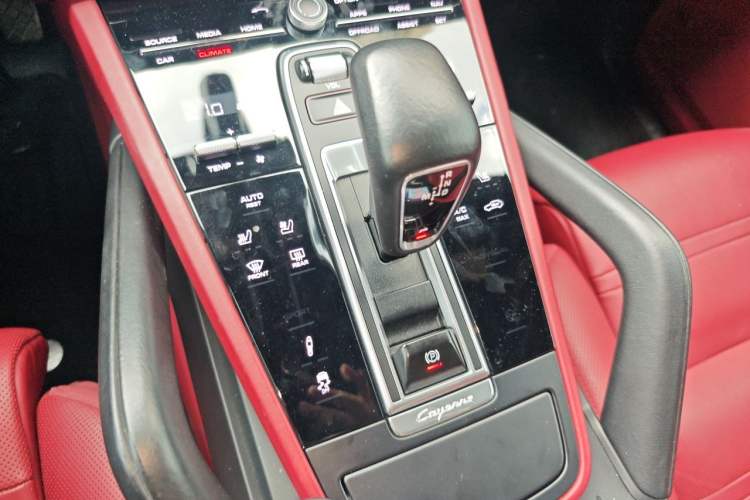 Used Porsche Cayenne 2018 Cayenne 3.0T Gear Lever