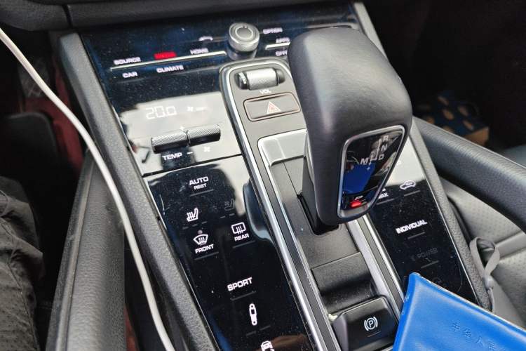 Used Porsche Cayenne 2018 Cayenne 3.0T Gear Lever