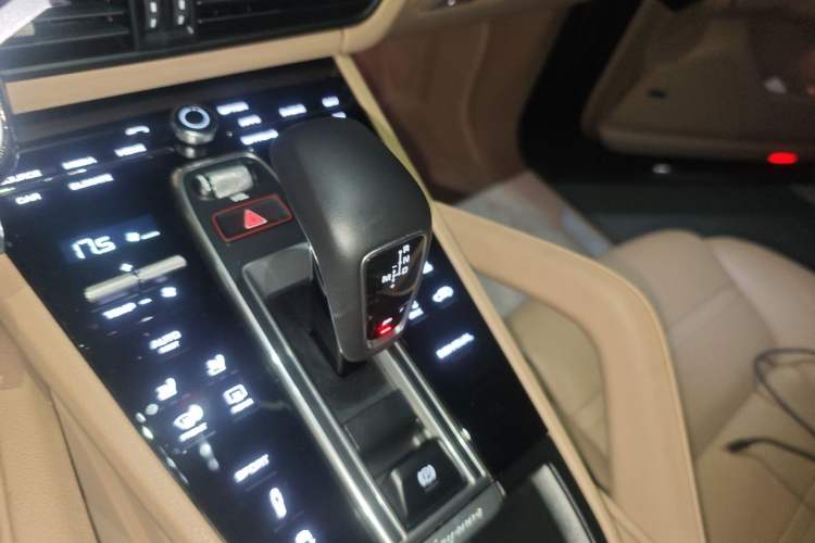 Used Porsche Cayenne 2018 Cayenne S 2.9T Gear Lever