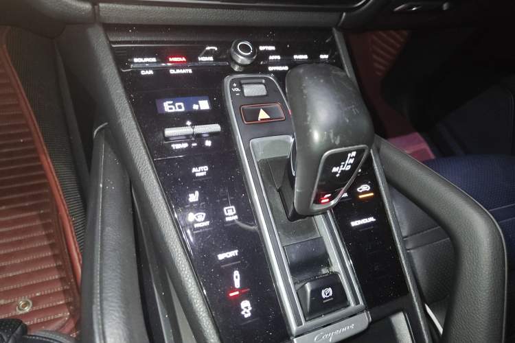 Used Porsche Cayenne 2018 Cayenne 3.0T Gear Lever