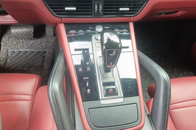 Used Porsche Cayenne 2018 Cayenne 3.0T Gear Lever