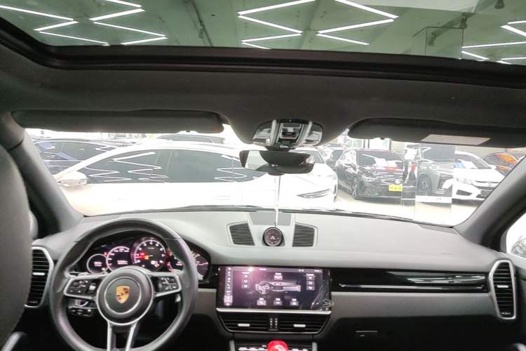 Used Porsche Cayenne 2018 Cayenne 3.0T Headliner