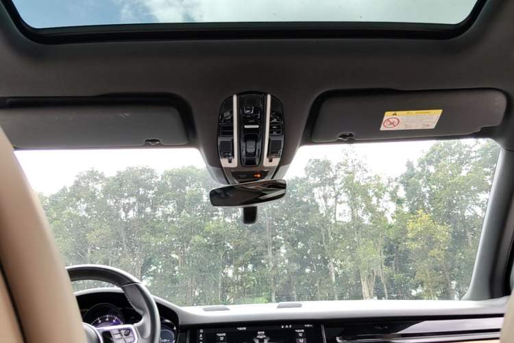 Used Porsche Cayenne 2018 Cayenne 3.0T Headliner