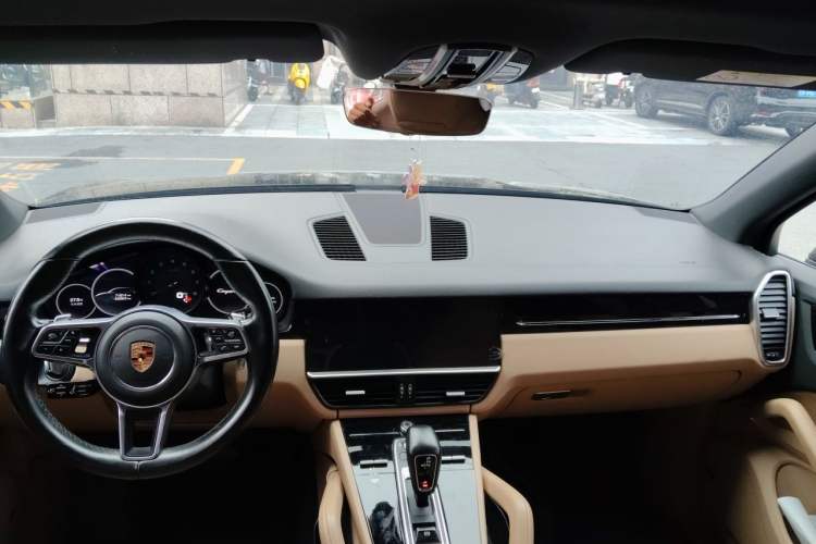 Used Porsche Cayenne 2018 Cayenne 3.0T Headliner
