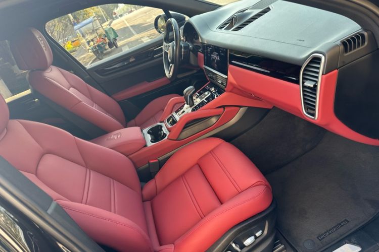 Used Porsche Cayenne 2018 Cayenne 3.0T Interior 11