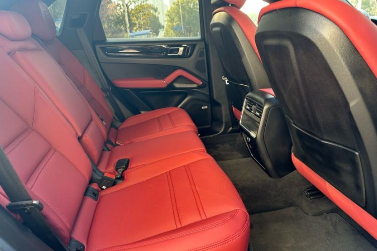 Used Porsche Cayenne 2018 Cayenne 3.0T Interior 12