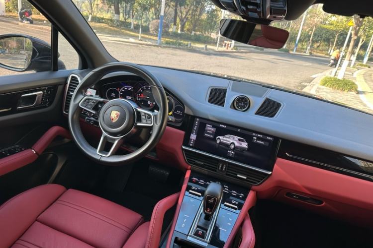 Used Porsche Cayenne 2018 Cayenne 3.0T Interior 3