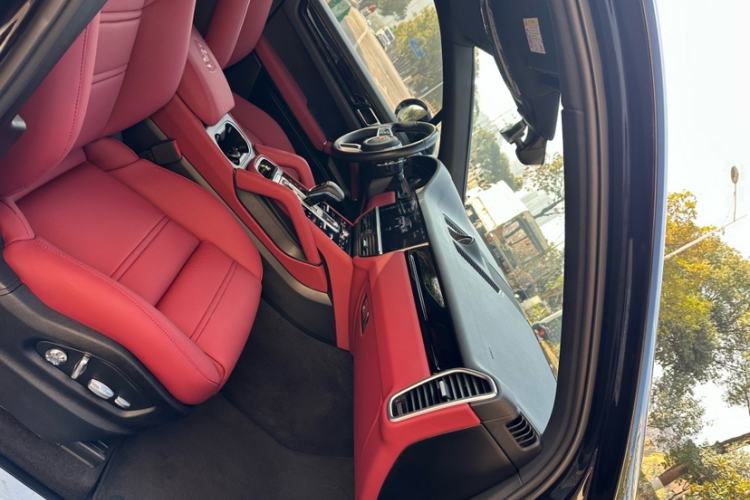 Used Porsche Cayenne 2018 Cayenne 3.0T Interior 8