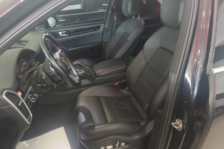 Used Porsche Cayenne 2018 Cayenne 3.0T Left Front Seat