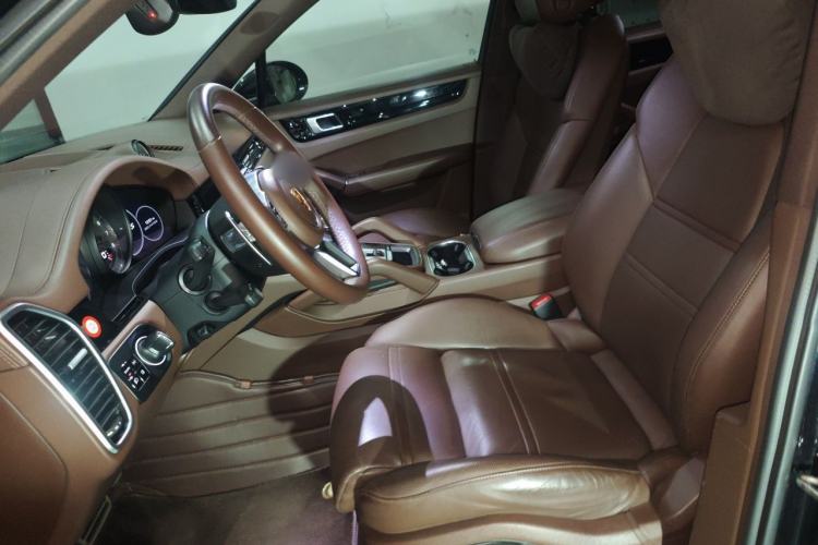 Used Porsche Cayenne 2018 Cayenne S 2.9T Left Front Seat