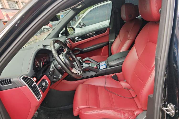 Used Porsche Cayenne 2018 Cayenne 3.0T Left Front Seat