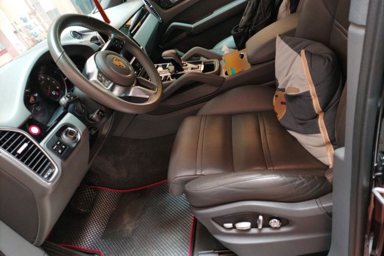 Used Porsche Cayenne 2018 Cayenne 3.0T Left Front Seat