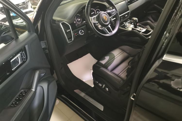 Used Porsche Cayenne 2018 Cayenne 3.0T Left Front Seat