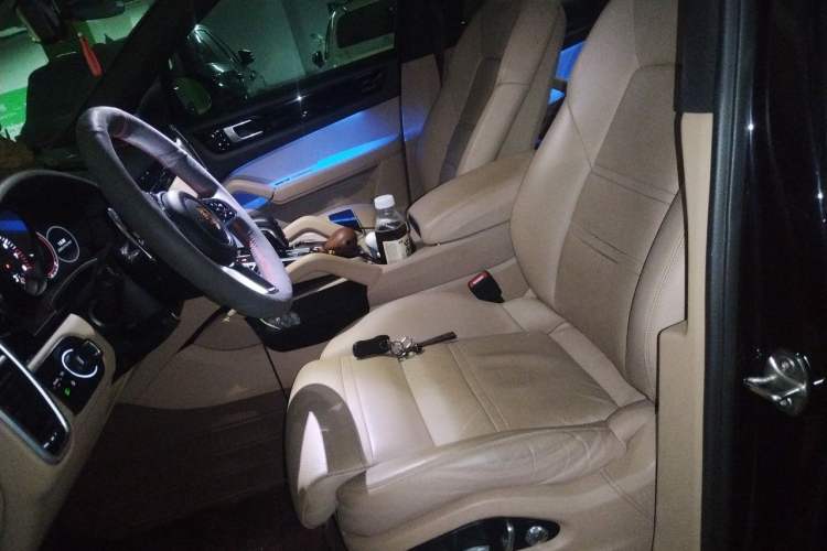 Used Porsche Cayenne 2018 Cayenne 3.0T Left Front Seat