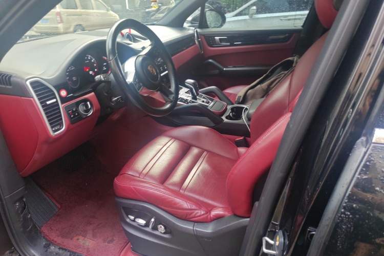 Used Porsche Cayenne 2018 Cayenne 3.0T Left Front Seat