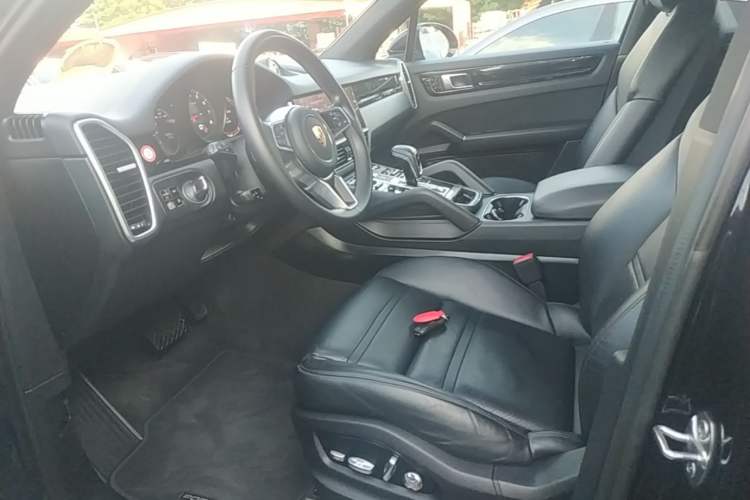Used Porsche Cayenne 2018 Cayenne 3.0T Left Front Seat