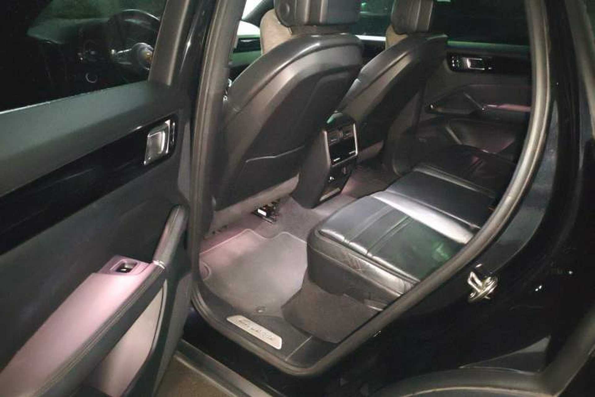 Used Porsche Cayenne 2018 Cayenne 3.0T Left Rear Seat