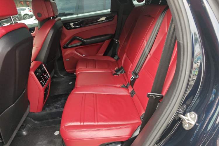 Used Porsche Cayenne 2018 Cayenne 3.0T Left Rear Seat