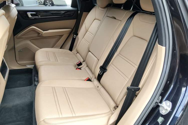Used Porsche Cayenne 2018 Cayenne 3.0T Left Rear Seat