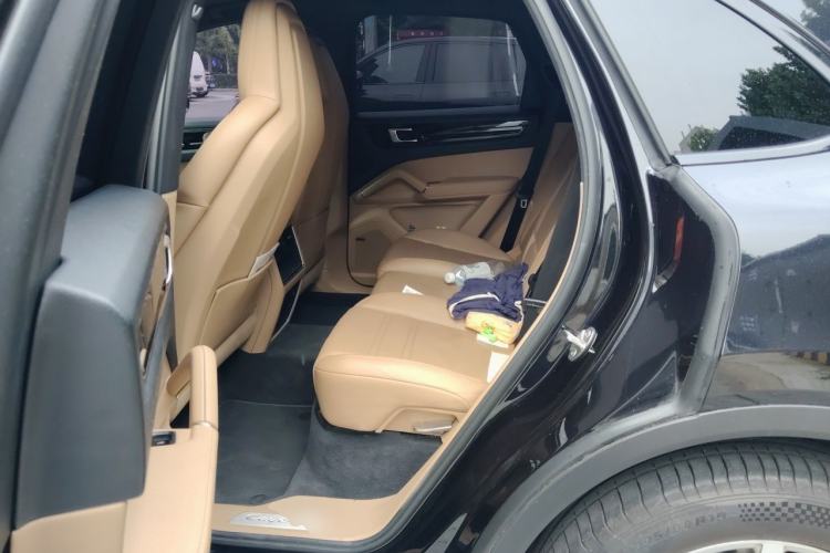 Used Porsche Cayenne 2018 Cayenne 3.0T Left Rear Seat