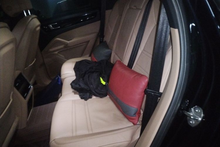 Used Porsche Cayenne 2018 Cayenne 3.0T Left Rear Seat