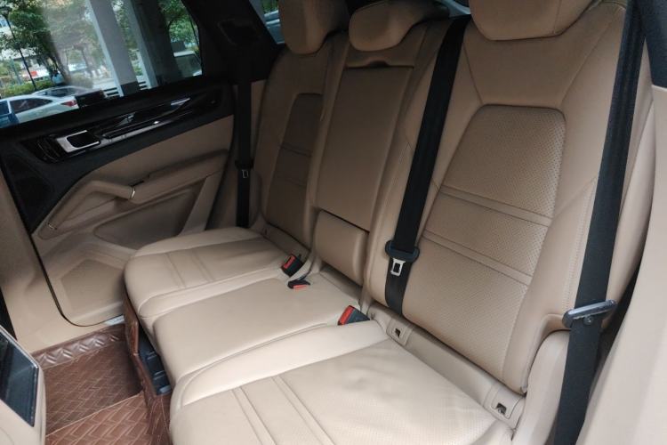 Used Porsche Cayenne 2018 Cayenne 3.0T Left Rear Seat