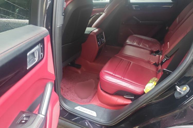 Used Porsche Cayenne 2018 Cayenne 3.0T Left Rear Seat