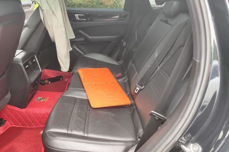 Used Porsche Cayenne 2018 Cayenne 3.0T Left Rear Seat