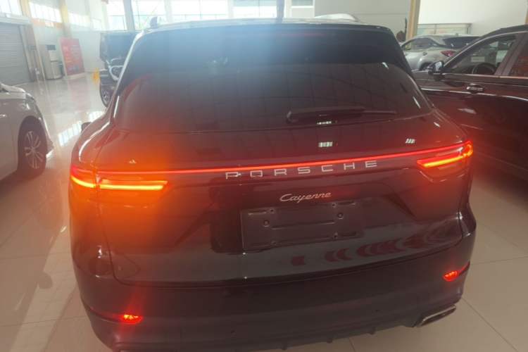 Used Porsche Cayenne 2018 Cayenne 3.0T Rear