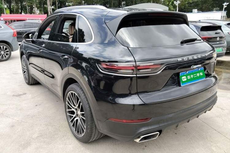 Used Porsche Cayenne 2018 Cayenne 3.0T Rear Left 45 Deg