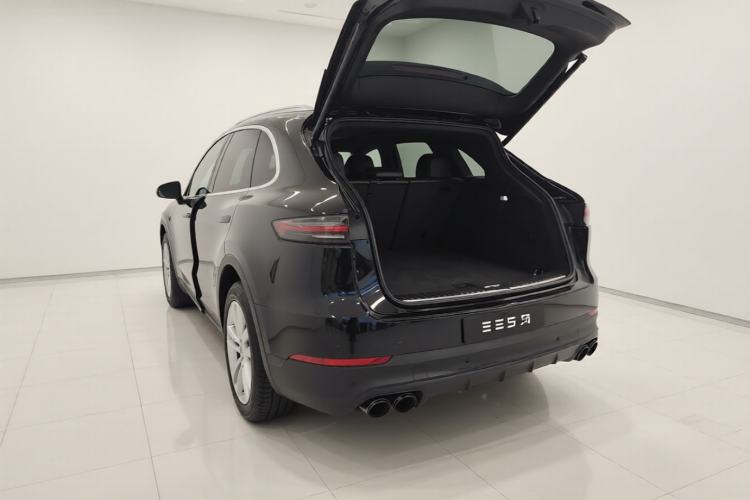 Used Porsche Cayenne 2018 Cayenne 3.0T Rear Left 45 Deg