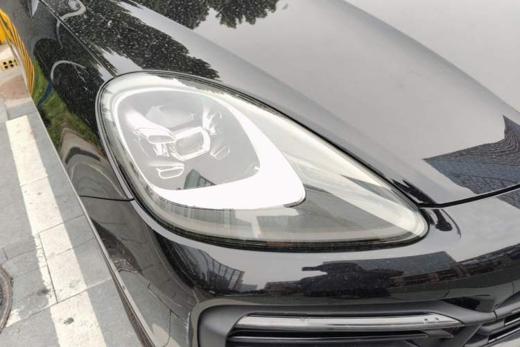 Used Porsche Cayenne 2018 Cayenne 3.0T Right Front Headlight