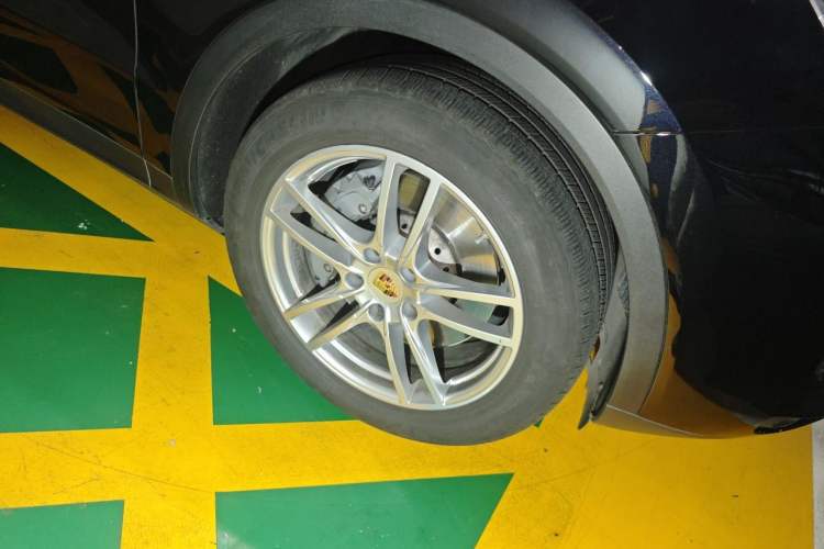 Used Porsche Cayenne 2018 Cayenne S 2.9T Right Front Wheel Hub