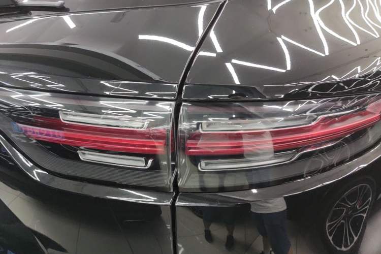 Used Porsche Cayenne 2018 Cayenne 3.0T Right Rear Taillight
