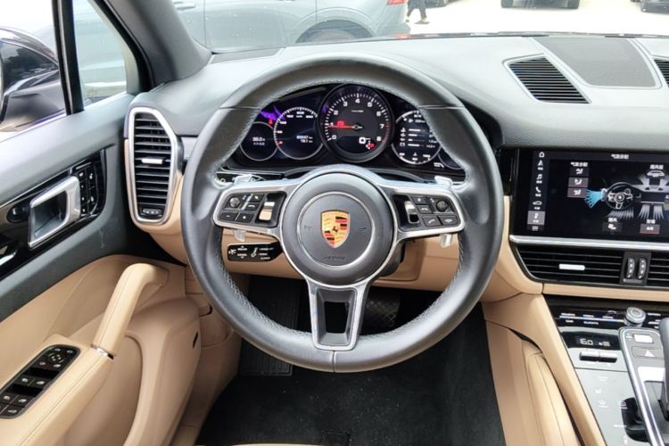 Used Porsche Cayenne 2018 Cayenne 3.0T Steering Wheel