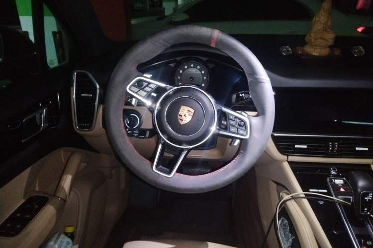 Used Porsche Cayenne 2018 Cayenne 3.0T Steering Wheel