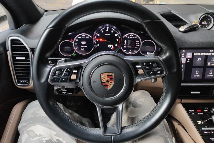 Used Porsche Cayenne 2018 Cayenne 3.0T Steering Wheel