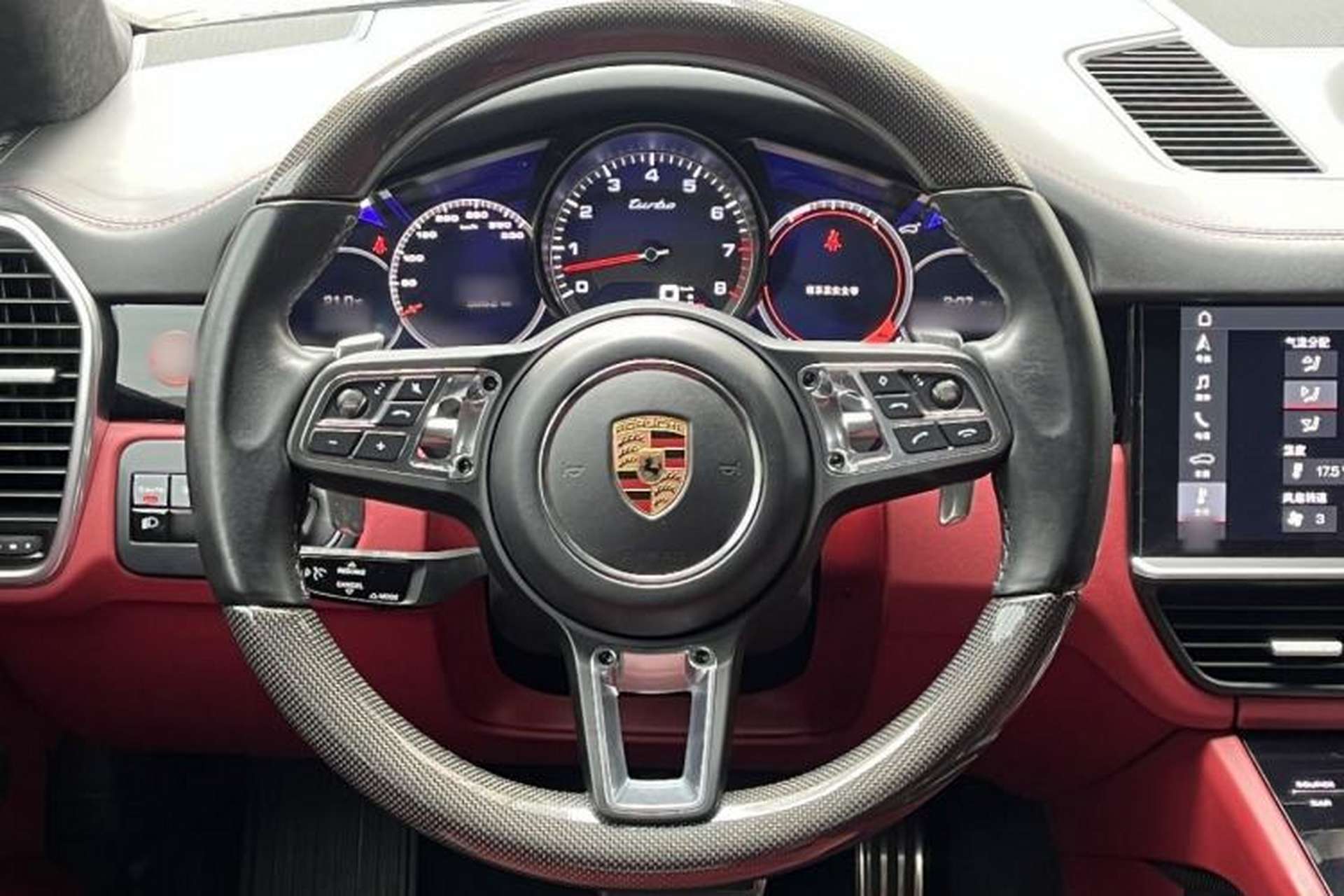 Used Porsche Cayenne 2018 Cayenne Turbo 4.0T Steering Wheel