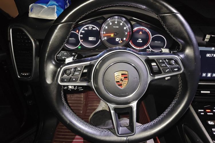 Used Porsche Cayenne 2018 Cayenne 3.0T Steering Wheel