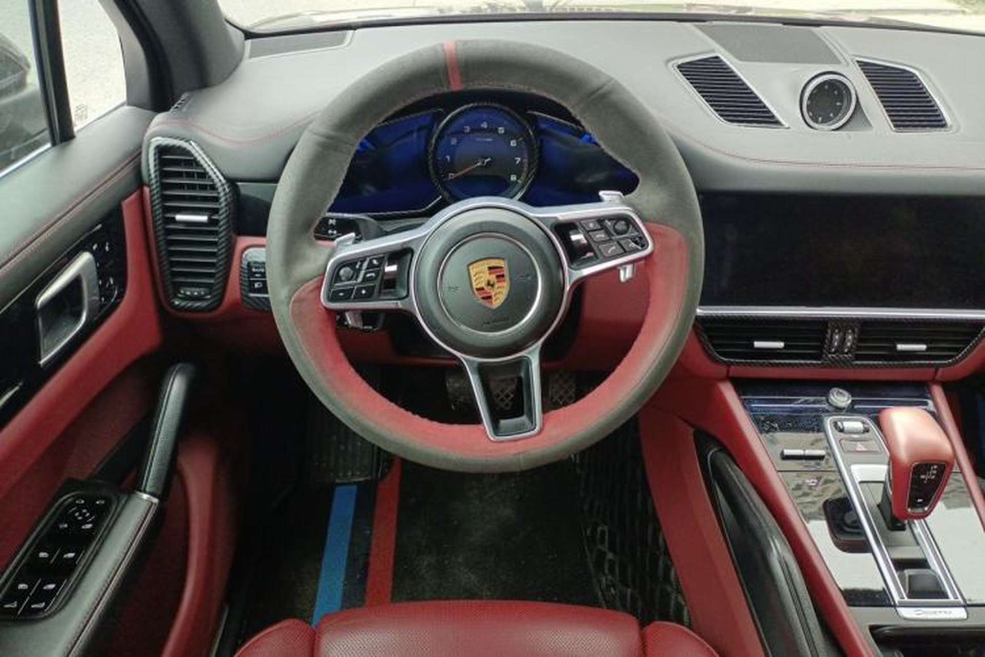 Used Porsche Cayenne 2018 Cayenne 3.0T Steering Wheel
