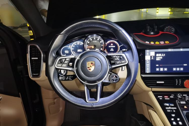 Used Porsche Cayenne 2018 Cayenne 3.0T Steering Wheel