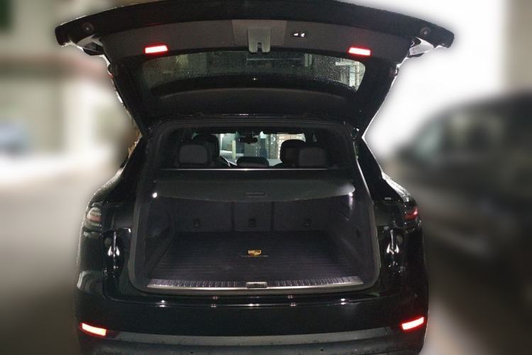 Used Porsche Cayenne 2018 Cayenne 3.0T Trunk