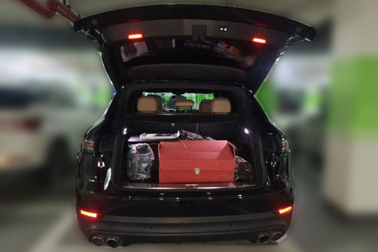 Used Porsche Cayenne 2018 Cayenne S 2.9T Trunk